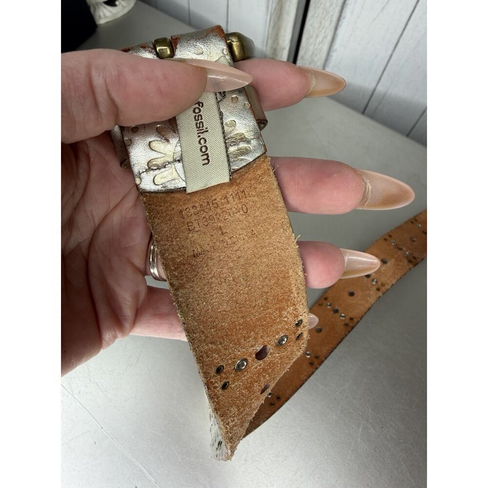 Fossil Gold Floral Metallic Leather Belt Buckle Size Large Boho Statement Y2K - Picture 3 of 4